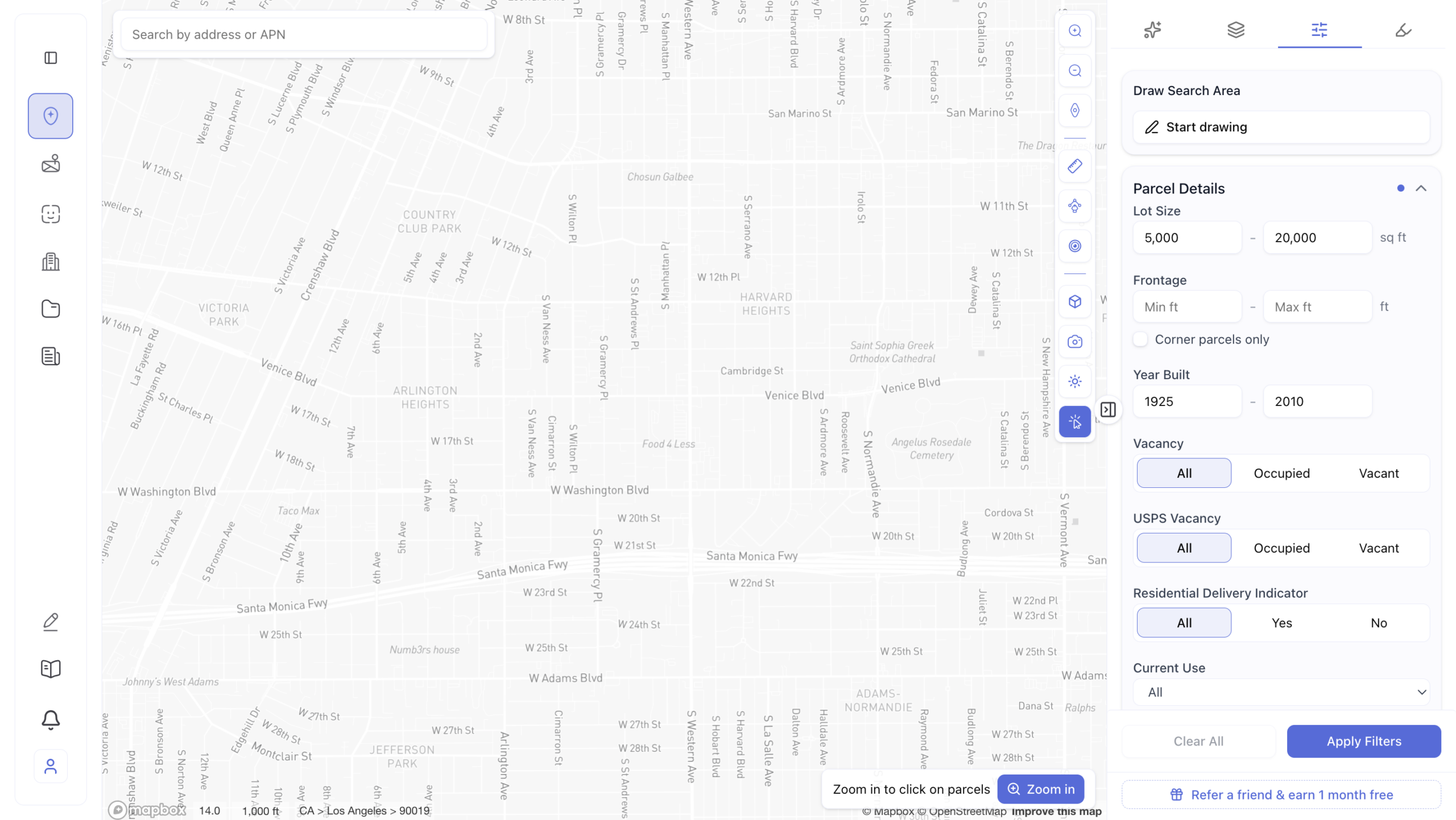 Screenshot of a parcel search filter panel for Los Angeles zip code 90019, showing filter criteria including lot size between 5,000 and 20,000 sq ft, year built between 1925 and 2010, vacancy status, USPS vacancy, residential delivery indicator, and current use selectors, alongside a street-level map view of neighborhoods including Country Club Park, Victoria Park, Arlington Heights, and Adams-Normandie.