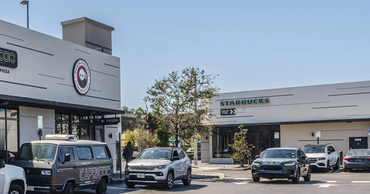 Elysee Investments Acquires Blue Lagoon Shoppes in Miami for $28 Million